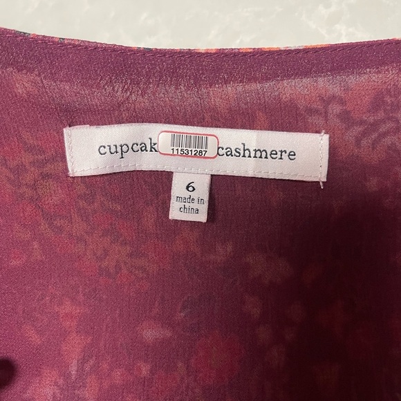 Cupcakes and Cashmere Daphne Top - Picture 6 of 8